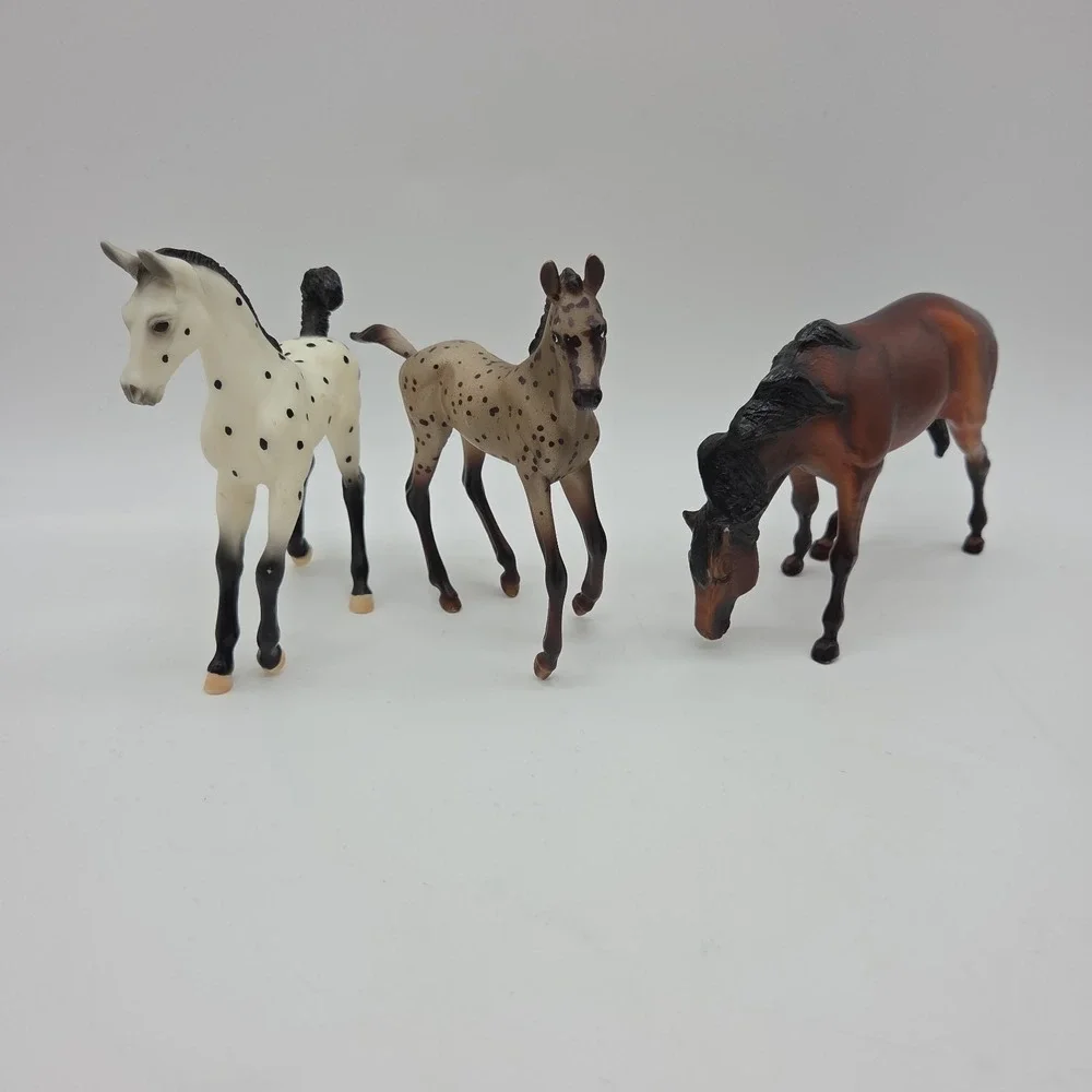 Colorful Foals Set Leopard & Dun #683 Breyer Classic / Freedom Appaloosa Mesteno